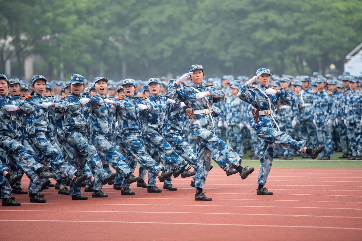 女兵方阵（学通社记者 孔繁霄 摄）_副本